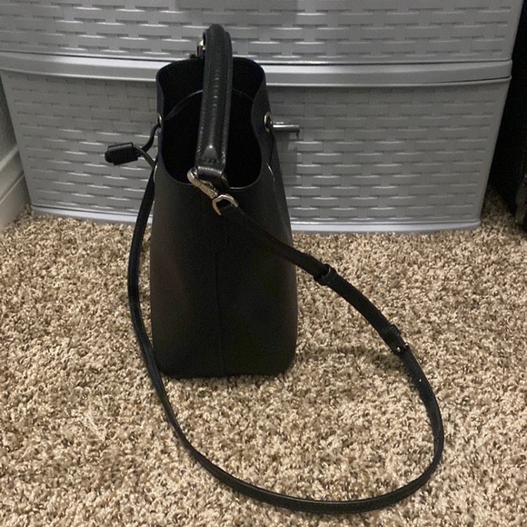Michael Kors Black Crossbody Bucket Purse - Picture 3 of 6